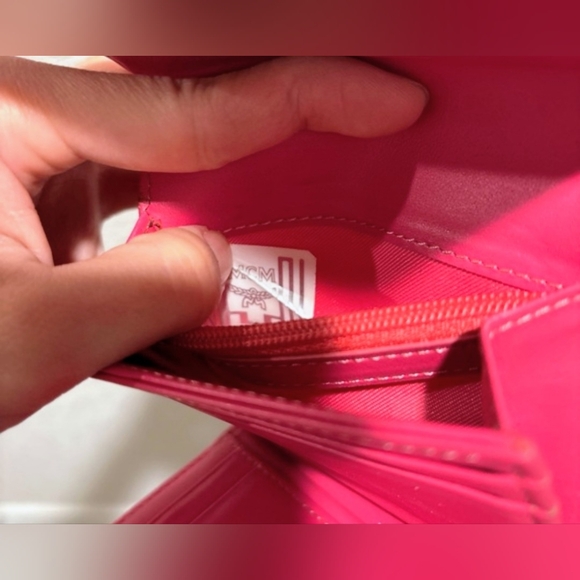 MCM Sweet Visetos Wallet - Picture 15 of 16